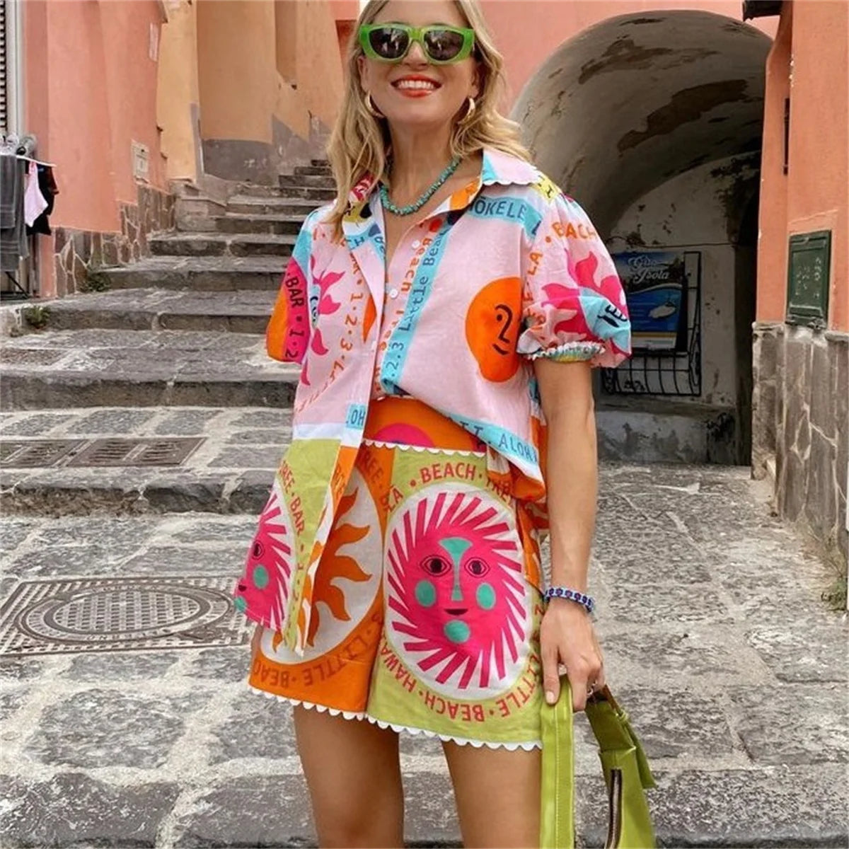 conjunto feminino shorts e camisa estampa digital Frida