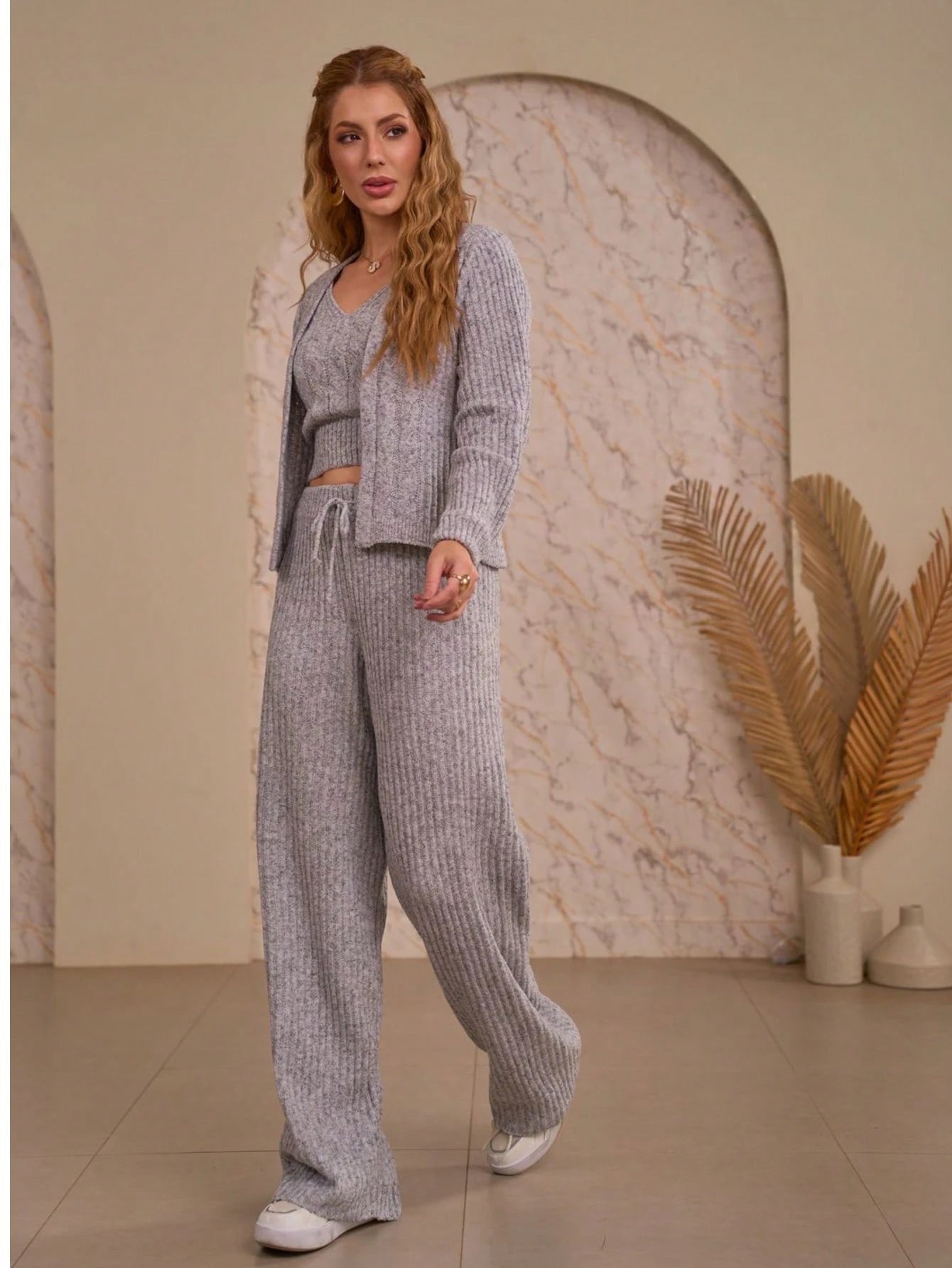 Trijunto 3 Peças Casaquinho Regata e Calça Tricot