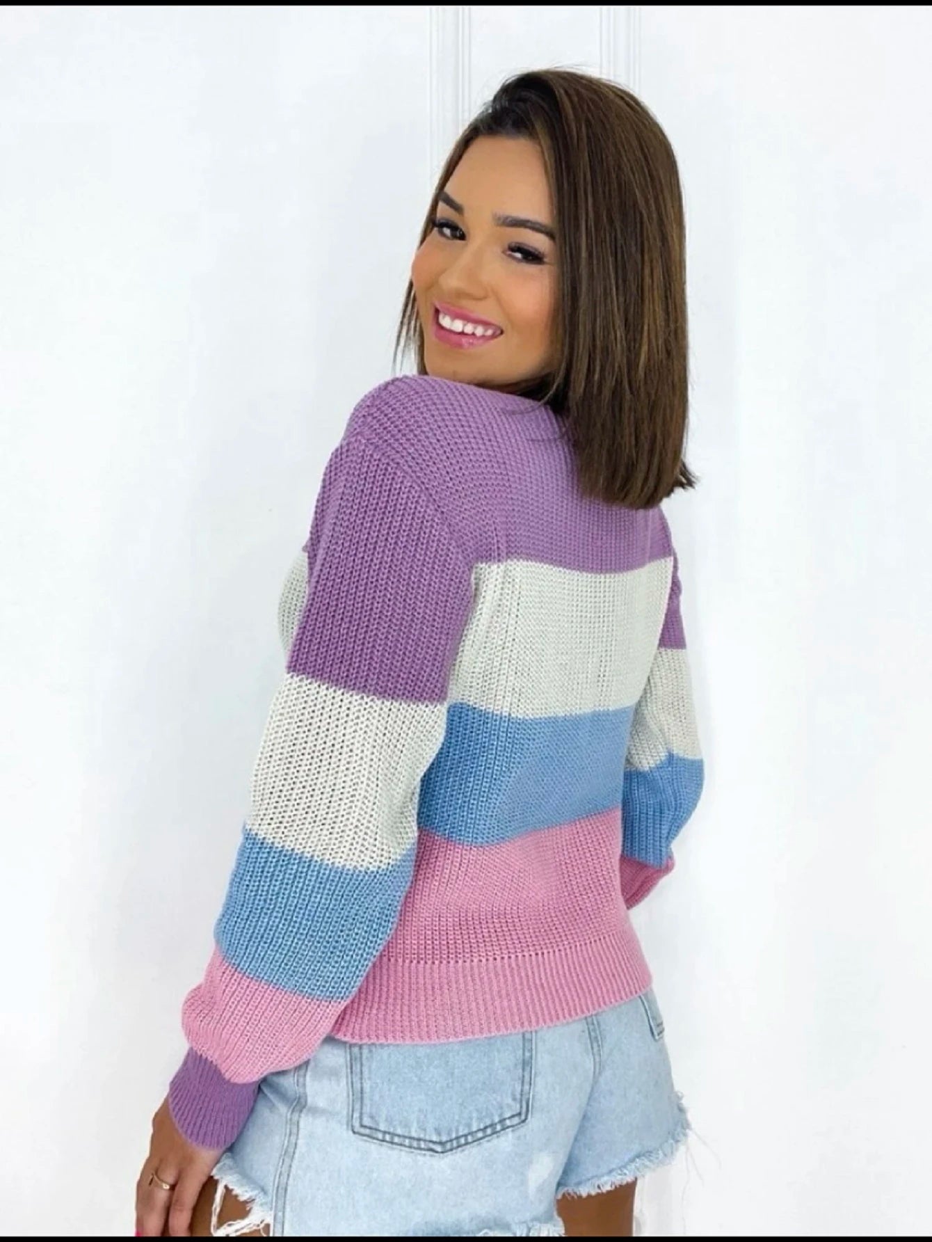 Vendedor Indicado
Blusa Tricot Com Manga Longa Colorida Listrada Moda Blogueira Inverno 2023