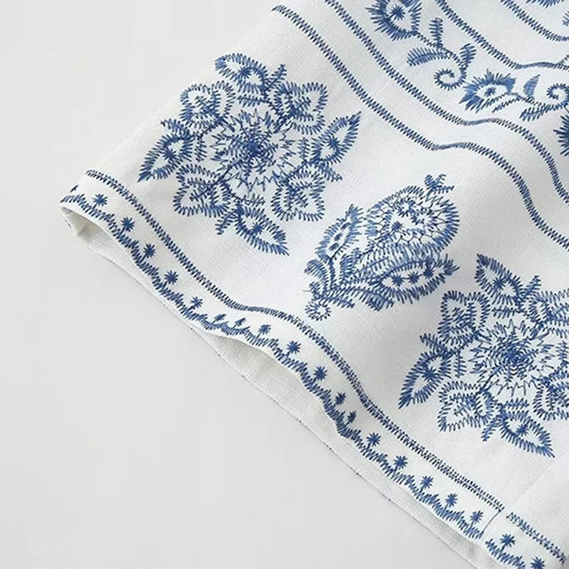 acabamento barra Calça Feminina Reta Bordado Floral Cintura Alta - Duna