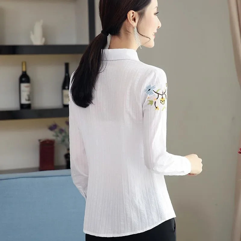 Camisas Femininas de Puro Algodão com Bordados Diferenciados - Dorothy
