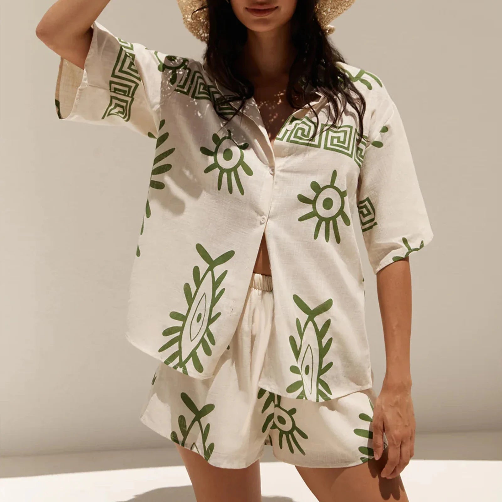 conjunto feminino shorts e camisa estampa digital frente