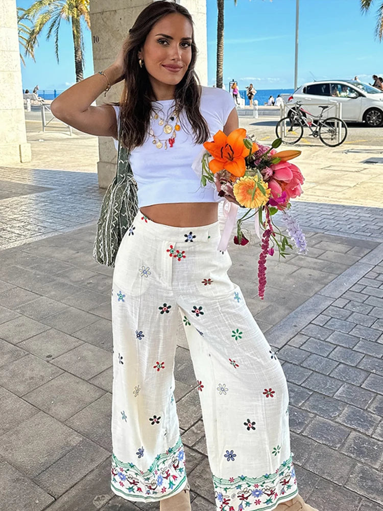 Conjunto Feminino Camisa e Calça Larga com Detalhes Bordados - Francine