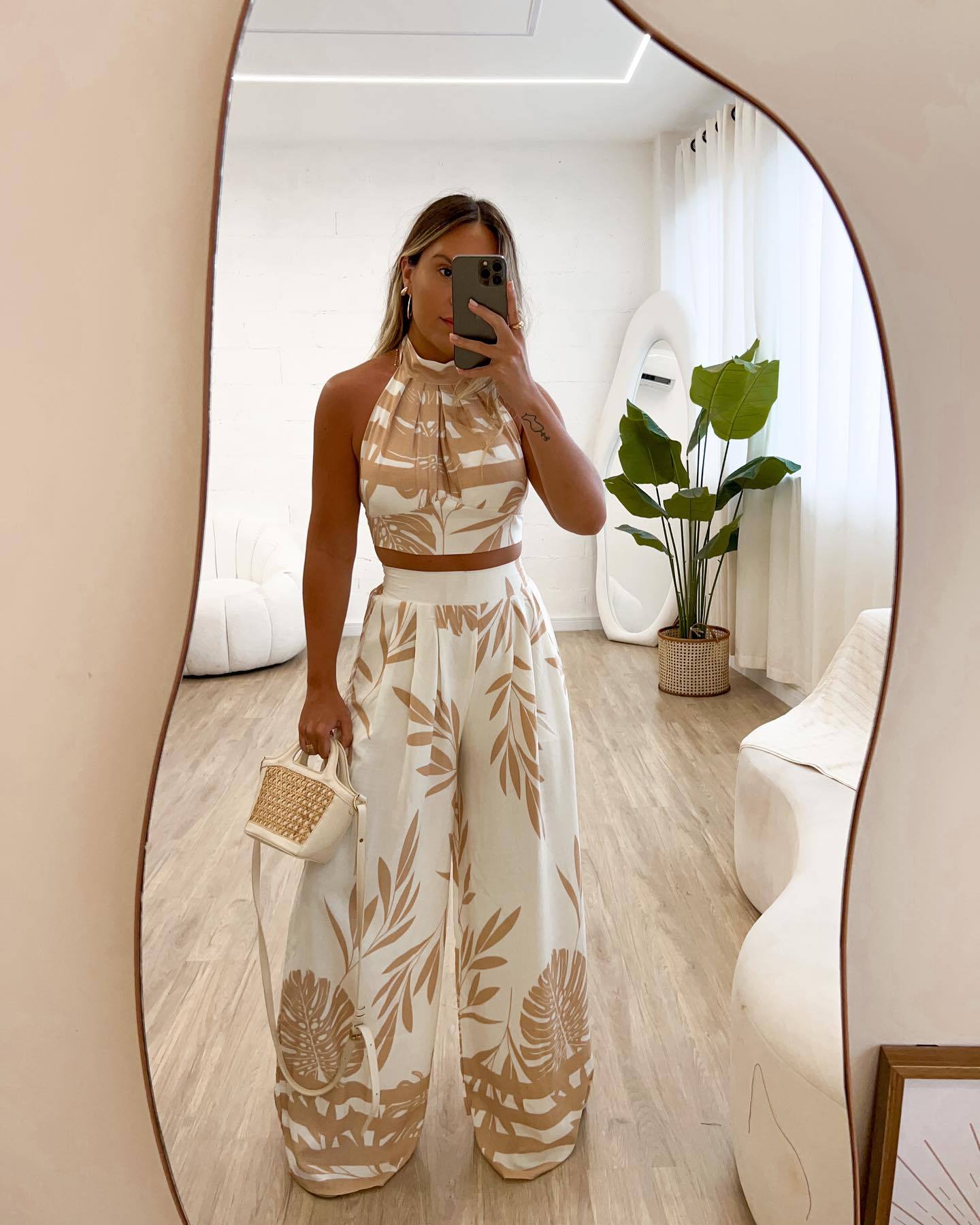 conjunto feminino calça pantalona top cropped estampa digital