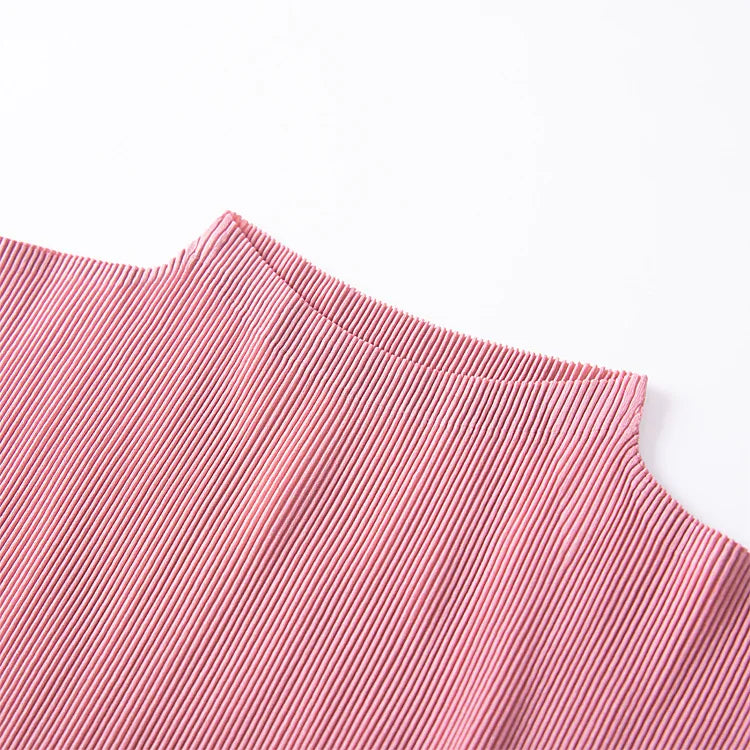 YUDX Pleated Half High Neck Profile Black T-shirts Women 2024 Summer Korean Fashion Causal Tops Designer Aesthetic Clothing