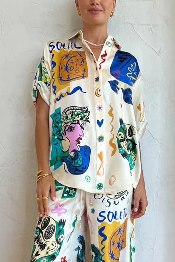 Conjunto  Feminino Camisa de Cetim com Estampa Digital e Calça de Cintura Alta com Bolsos - Millie Bobby
