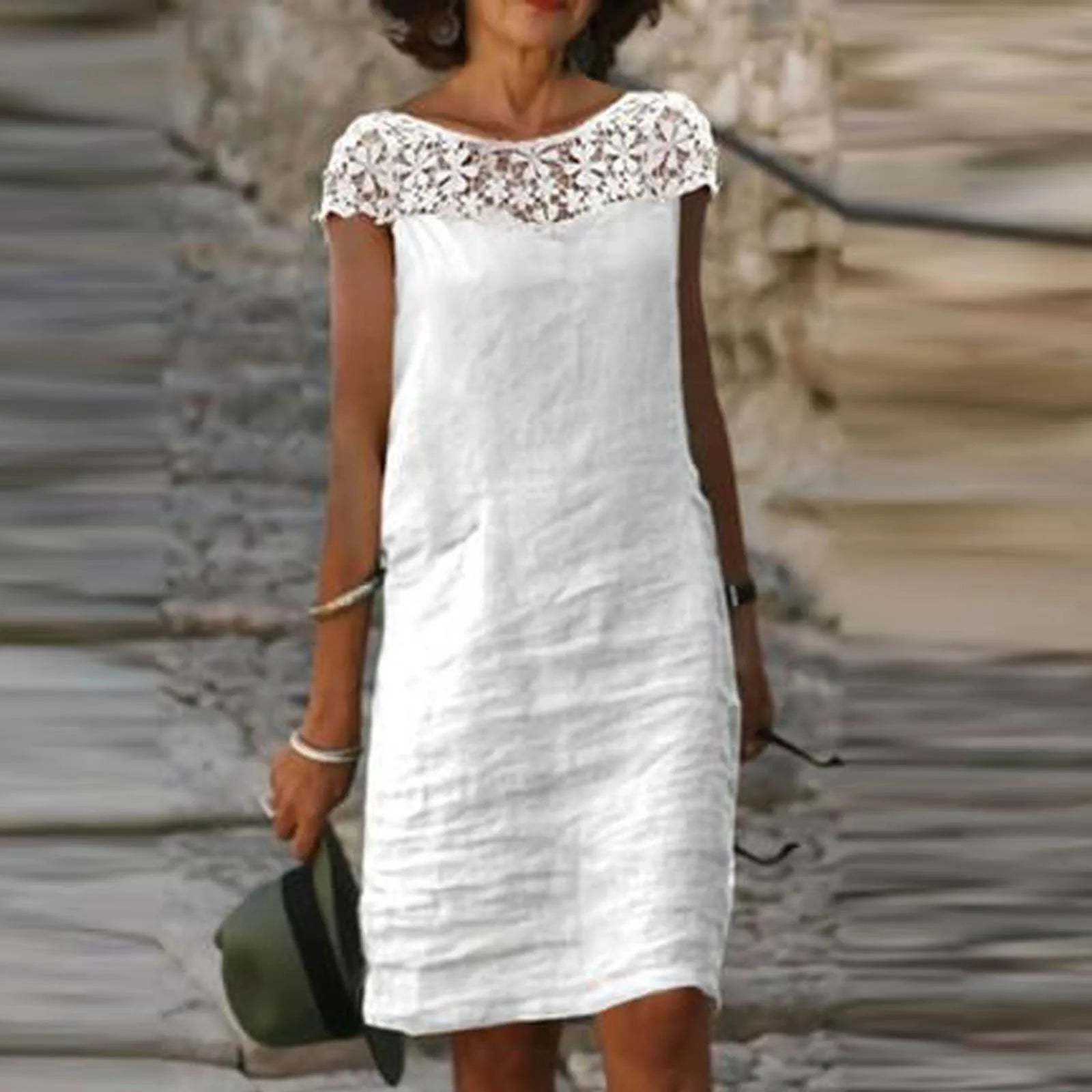 Vestido Curto Feminino Branco Decote Vazado - Carol