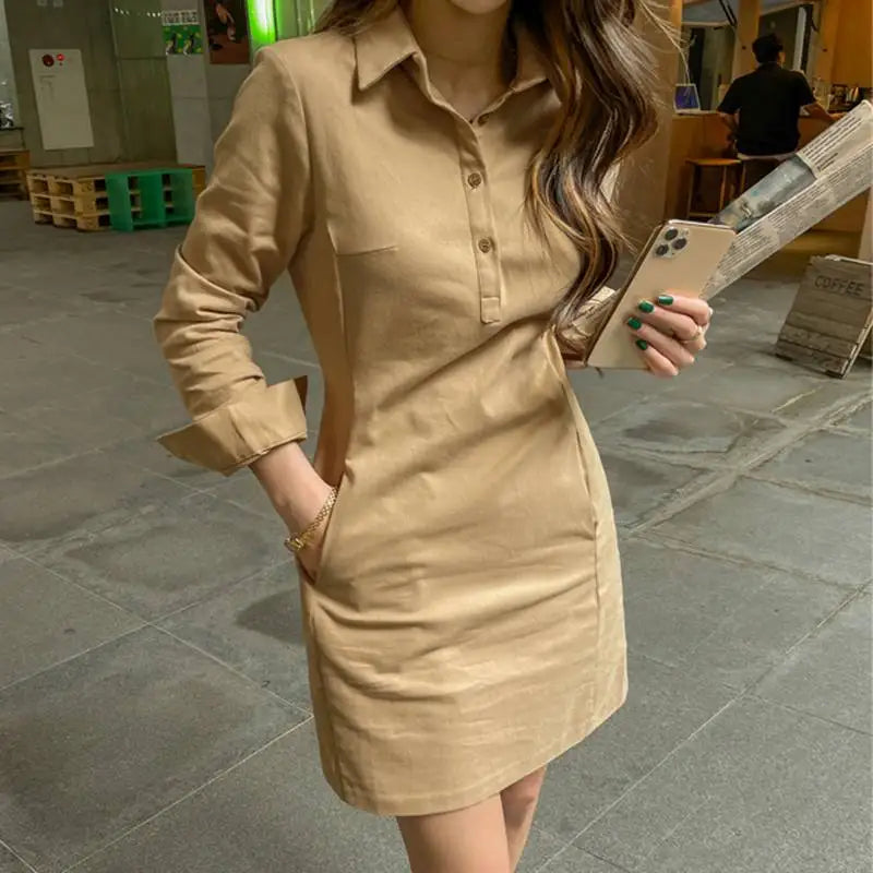 Vestido Curto Feminino Gola Polo Elegante com Bolsos -Tamanhos do P ao 5XG - Basilia