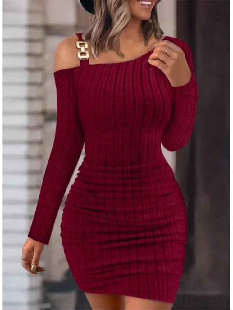 Vestido Curto Feminino Sexy com Decote Assimétrico - Anna Paula