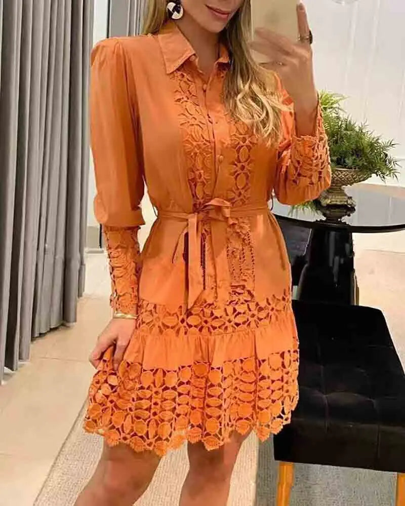 Vestido Curto Feminino Tecido com Detalhes Vazados Elegante - Sabrina