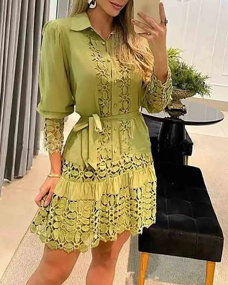 Vestido Curto Feminino Tecido com Detalhes Vazados Elegante - Sabrina