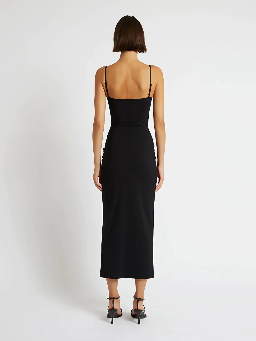 Vestido preto costas