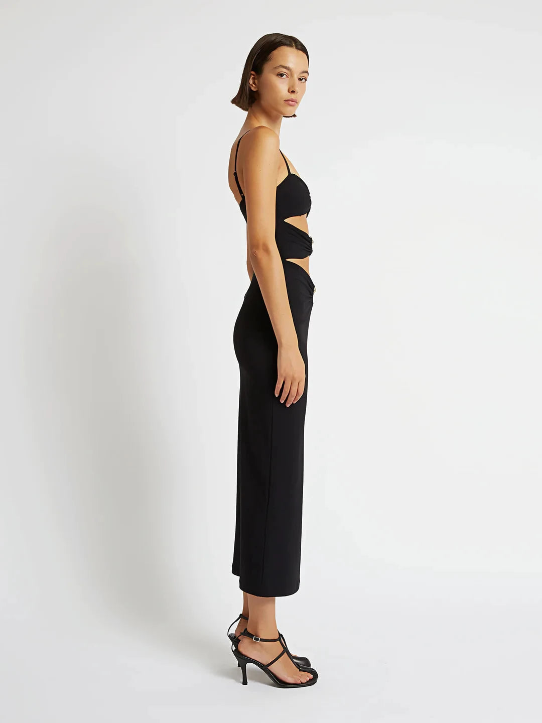 vestido preto lateral