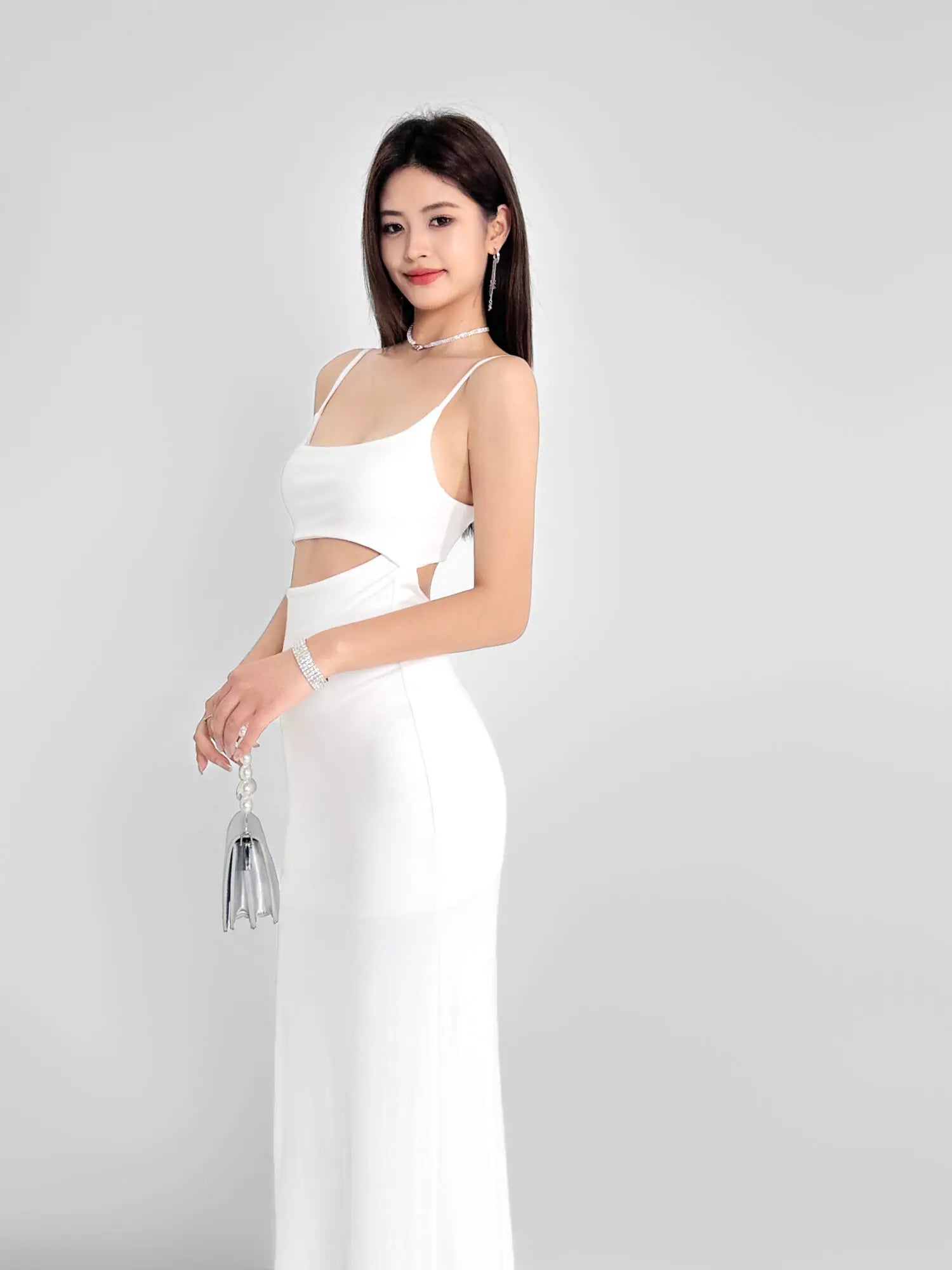 Vestido Longo Sexy com Recortes Decote Profundo Fenda na Saia - Lauana